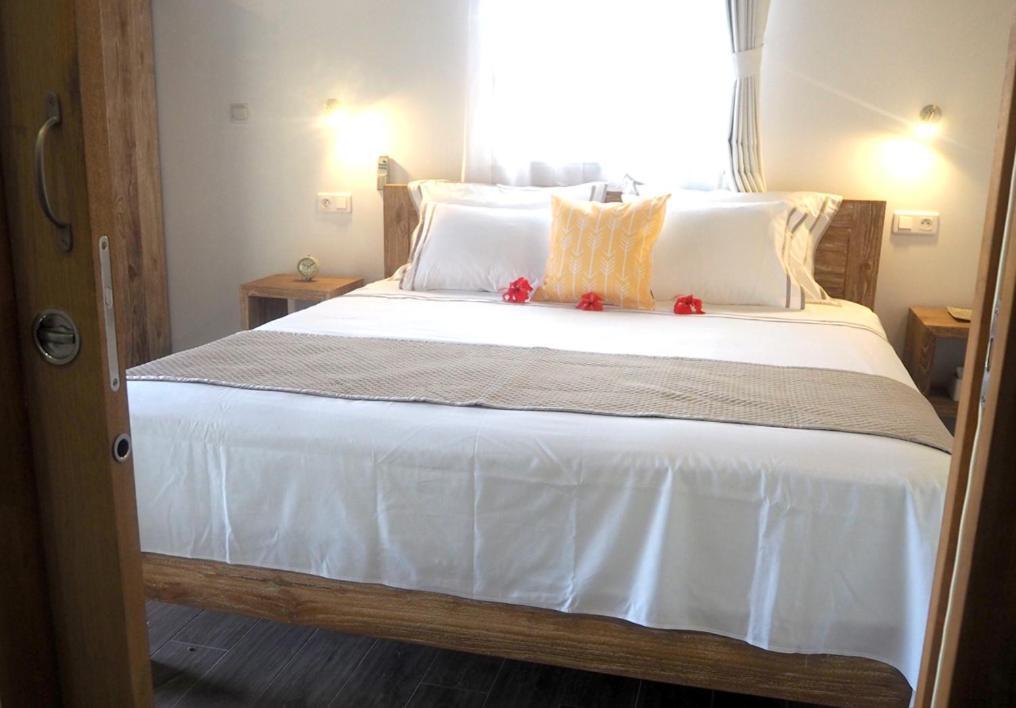 Fare Noanoa Hotel Paea Buitenkant foto